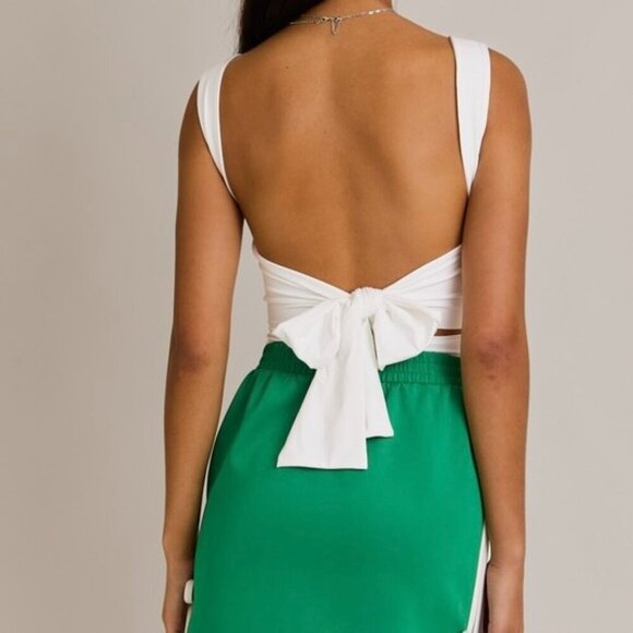 1 LEFT!! IN THE BACK WHITE BOW BODYSUIT - Picture 1 of 4